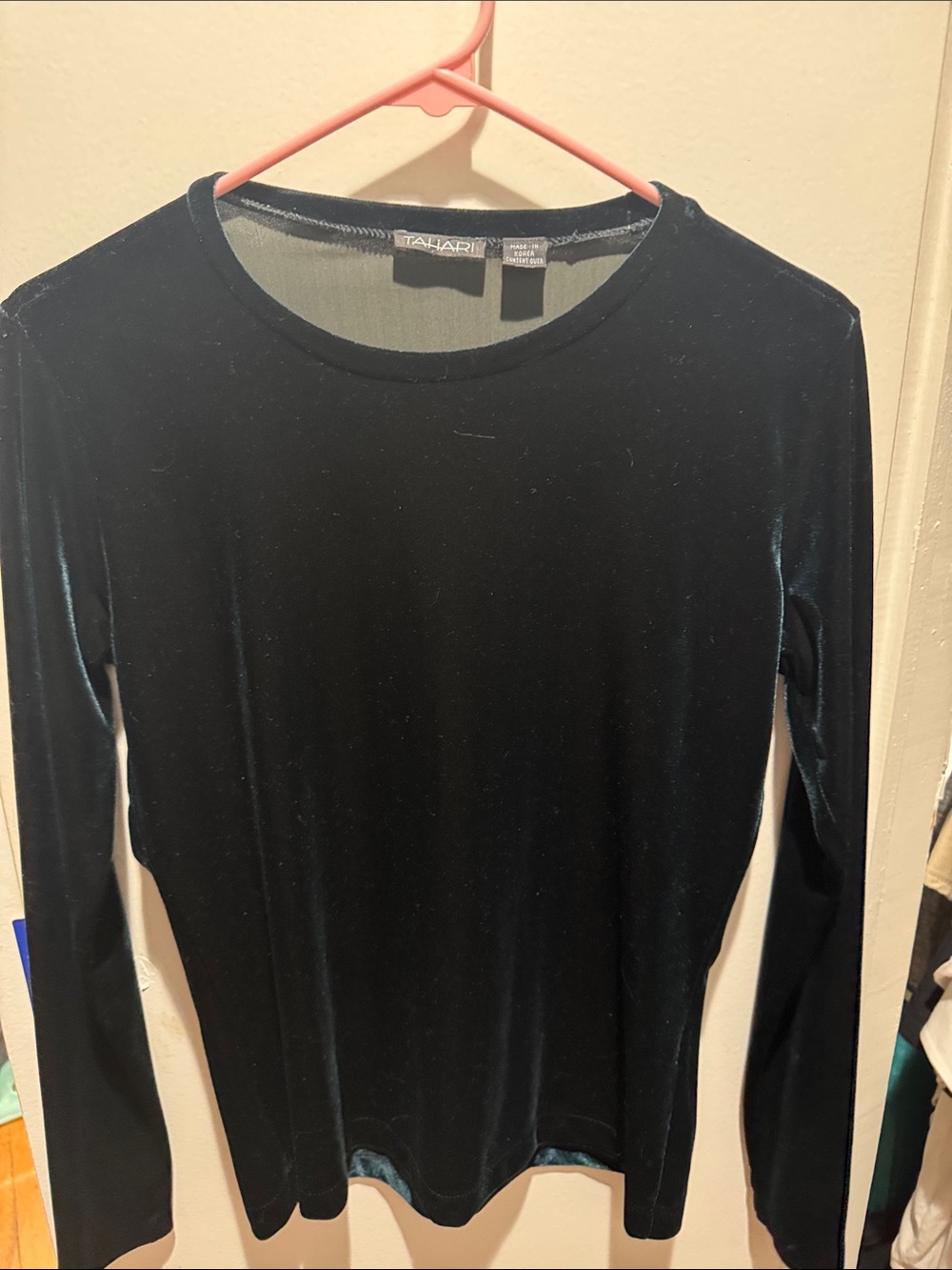 Tahari Blue Velvet Long Sleeve Crewneck Top